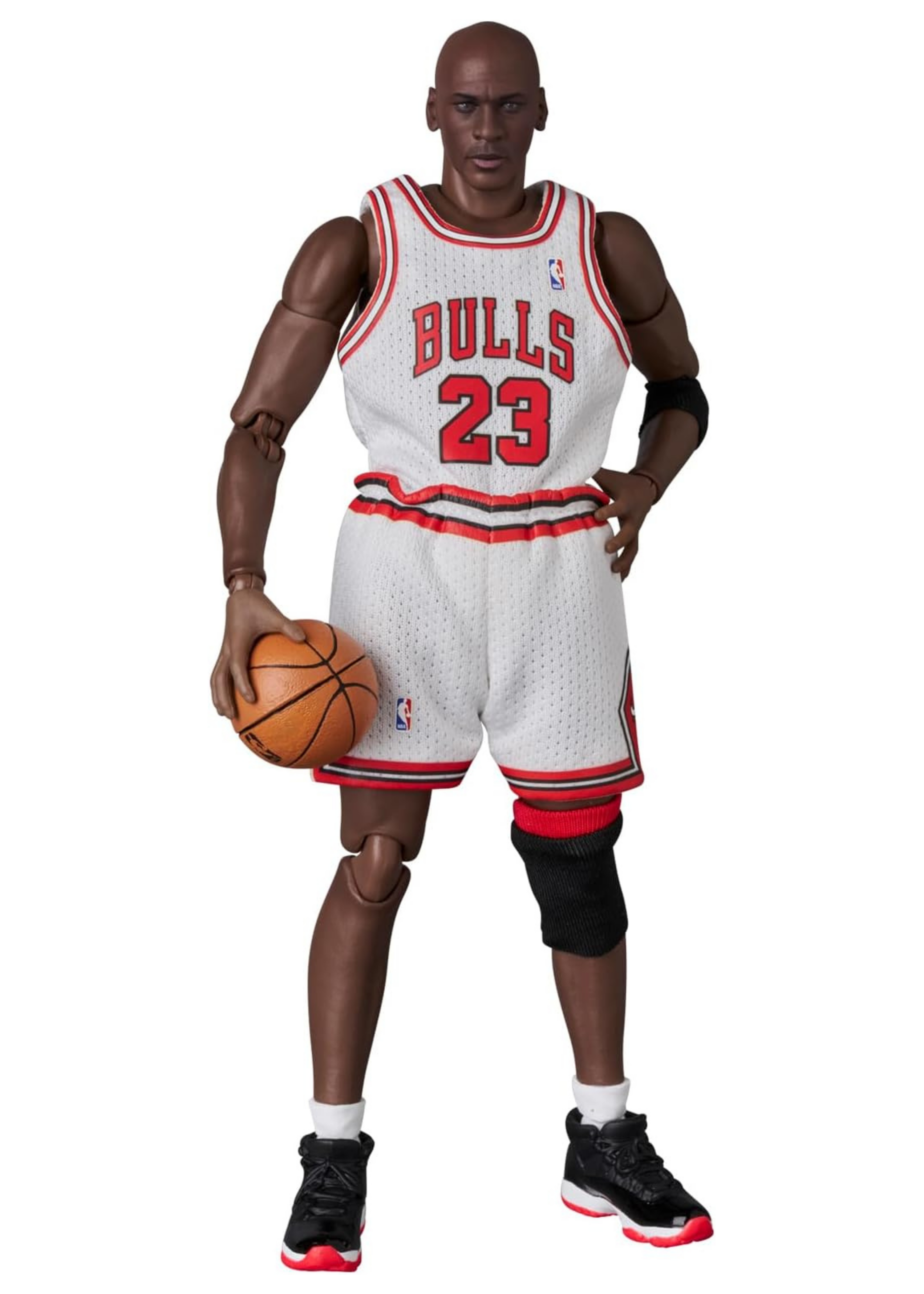 NBA: MAFEX Action Figure Michael Jordan - Chicago Bulls HOME 17 cm