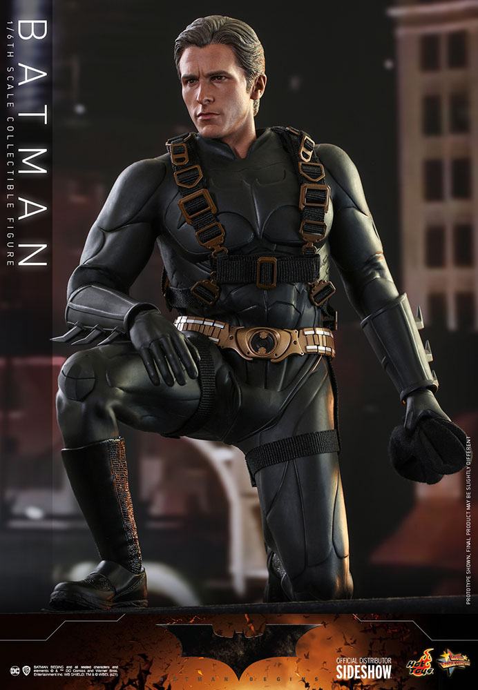 DC Comics: Batman Begins Movie Masterpiece Action Figure 1/6 Batman Hot Toys Exclusive 32 cm