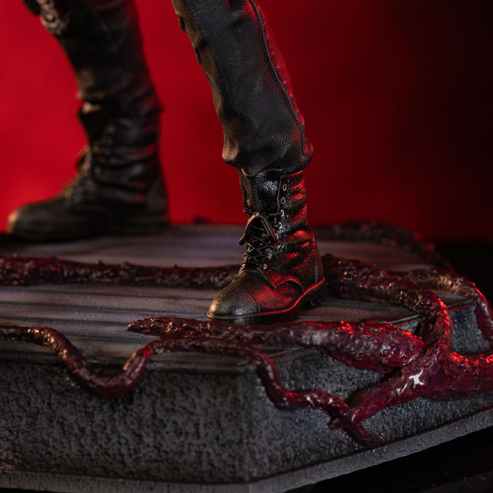 Stranger Things: Deluxe Art Scale Statue 1/10 Eddie Munson 20 cm