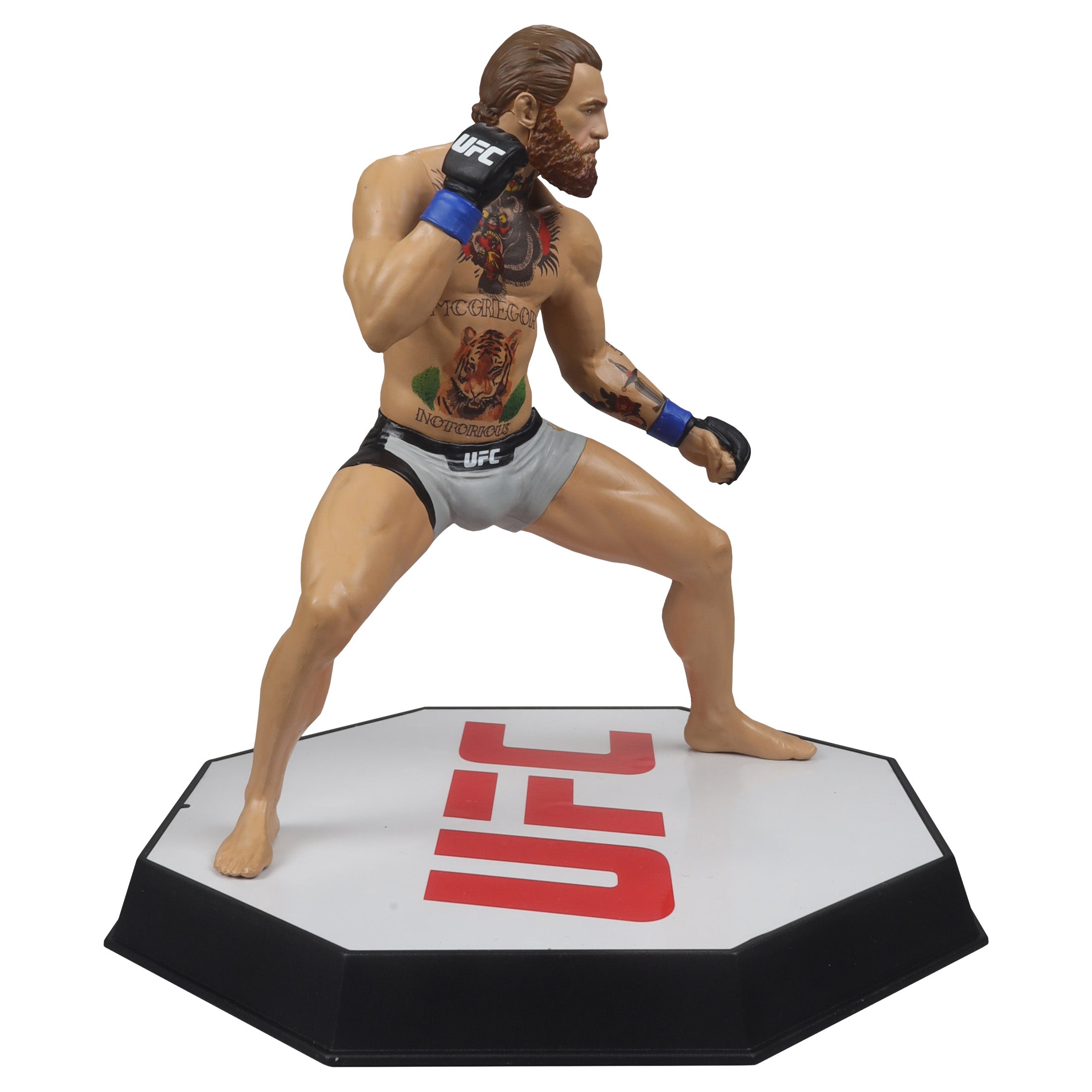 UFC: Posed PVC Statue Conor McGregor 18 cmv Platinum Edition Exclusive
