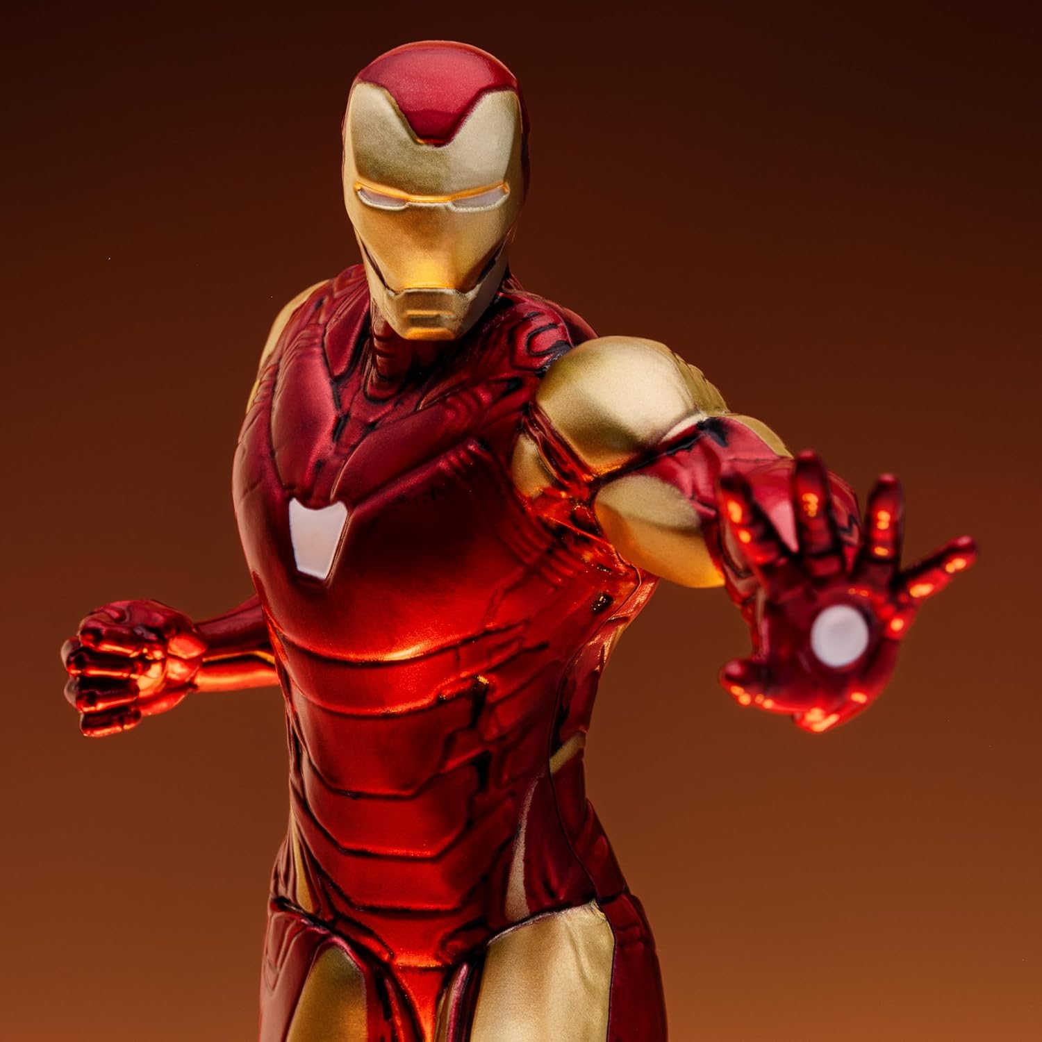 Marvel: Iron Man Diorama Light