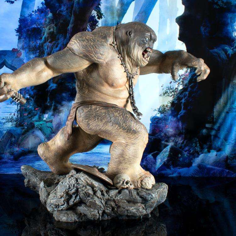 The Lord Of The Rings: Gallery deluxe cave troll pvc statue