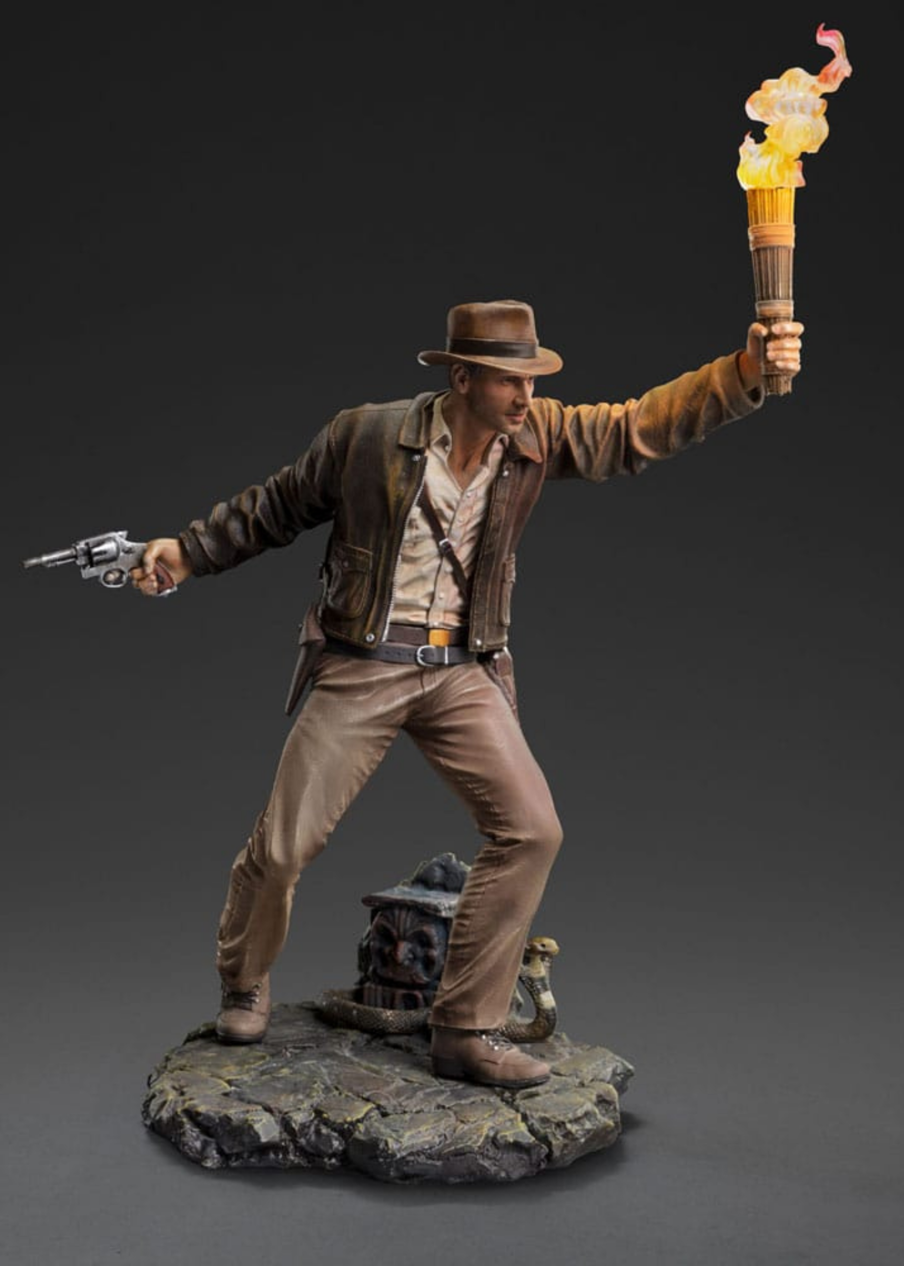 Indiana Jones: Art Scale Statue 1/10 Indiana Jones 26 cm