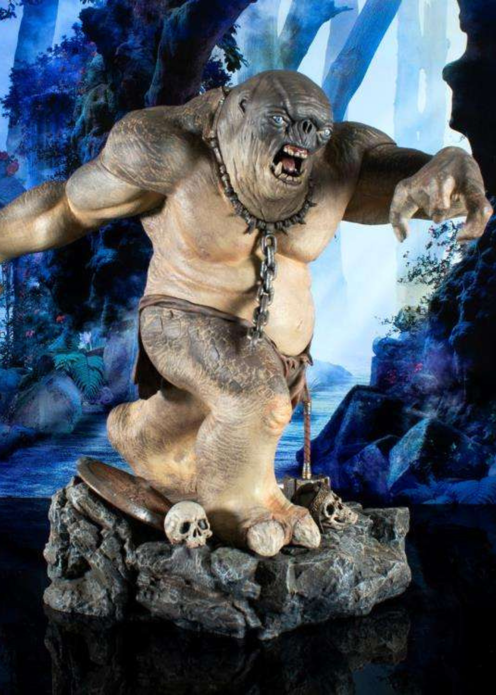 The Lord Of The Rings: Gallery deluxe cave troll pvc statue