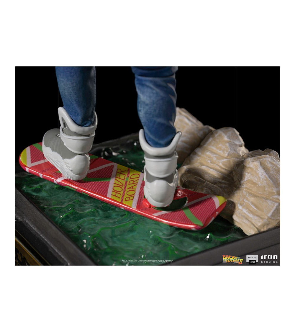 Back to the Future: Marty McFly on Hoverboard Art Scale 1/10 – Back to the Future Part II