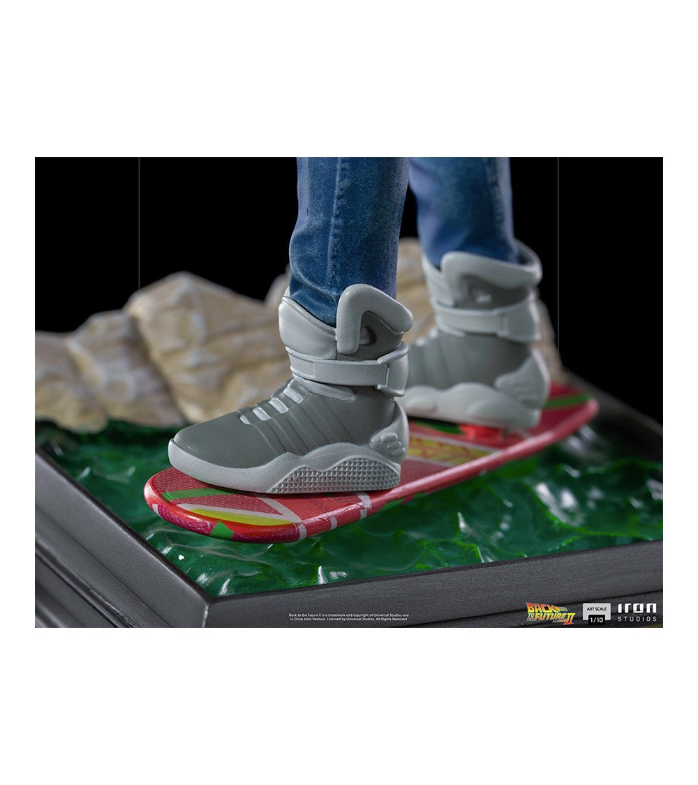 Back to the Future: Marty McFly on Hoverboard Art Scale 1/10 – Back to the Future Part II