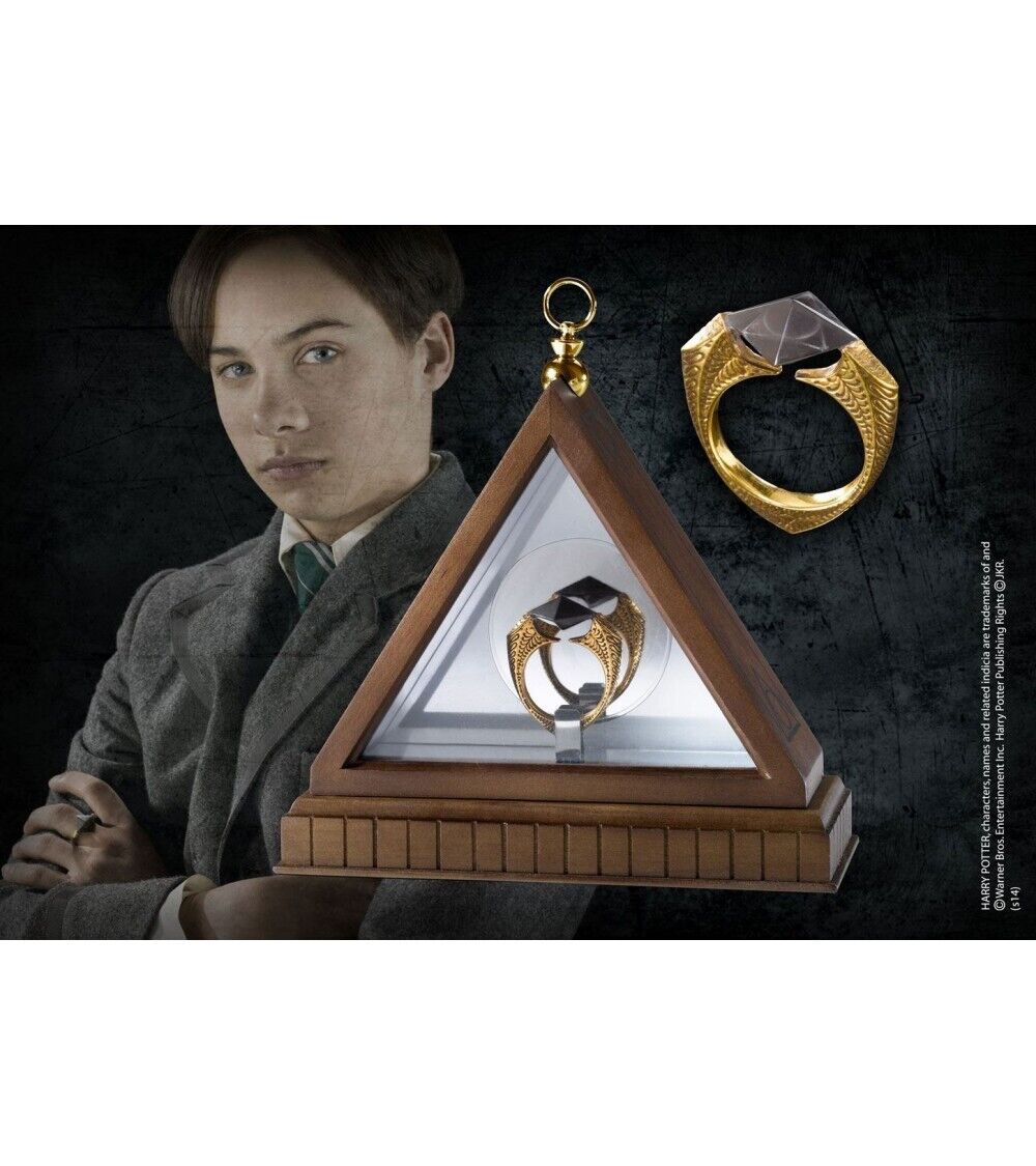 Harry Potter Replica 1/1 Lord Voldemort´s Horcrux Ring (gold-plated)