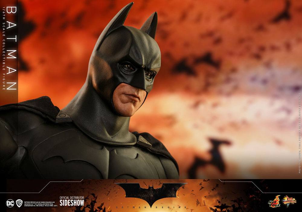 DC Comics: Batman Begins Movie Masterpiece Action Figure 1/6 Batman Hot Toys Exclusive 32 cm