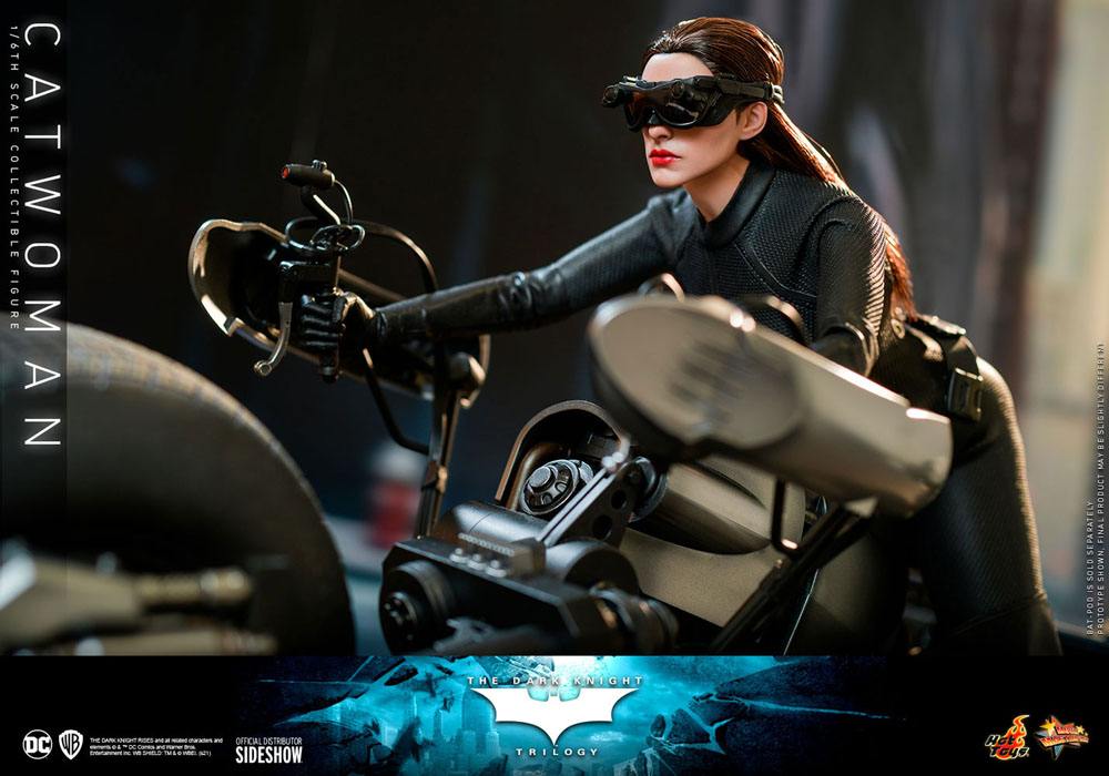DC Comics: The Dark Knight Trilogy Movie Masterpiece Action Figure 1/6 Catwoman 29 cm