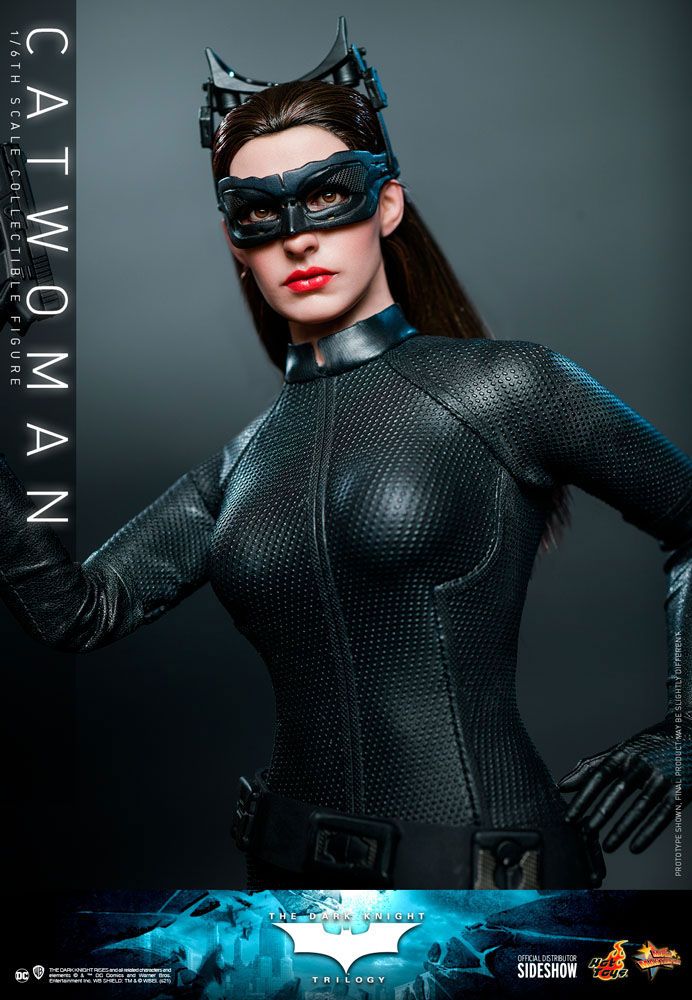 DC Comics: The Dark Knight Trilogy Movie Masterpiece Action Figure 1/6 Catwoman 29 cm