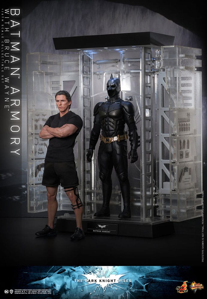 DC Comics: The Dark Knight Rises Movie Masterpiece Action Figures & Diorama 1/6 Batman Armory with Bruce Wayne 30 cm