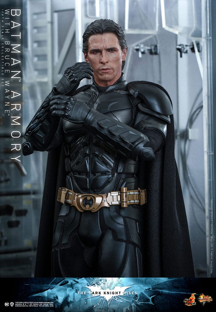 DC Comics: The Dark Knight Rises Movie Masterpiece Action Figures & Diorama 1/6 Batman Armory with Bruce Wayne 30 cm