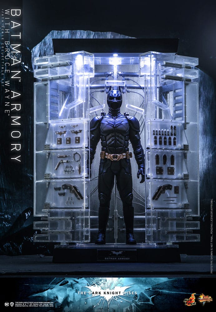 DC Comics: The Dark Knight Rises Movie Masterpiece Action Figures & Diorama 1/6 Batman Armory with Bruce Wayne 30 cm