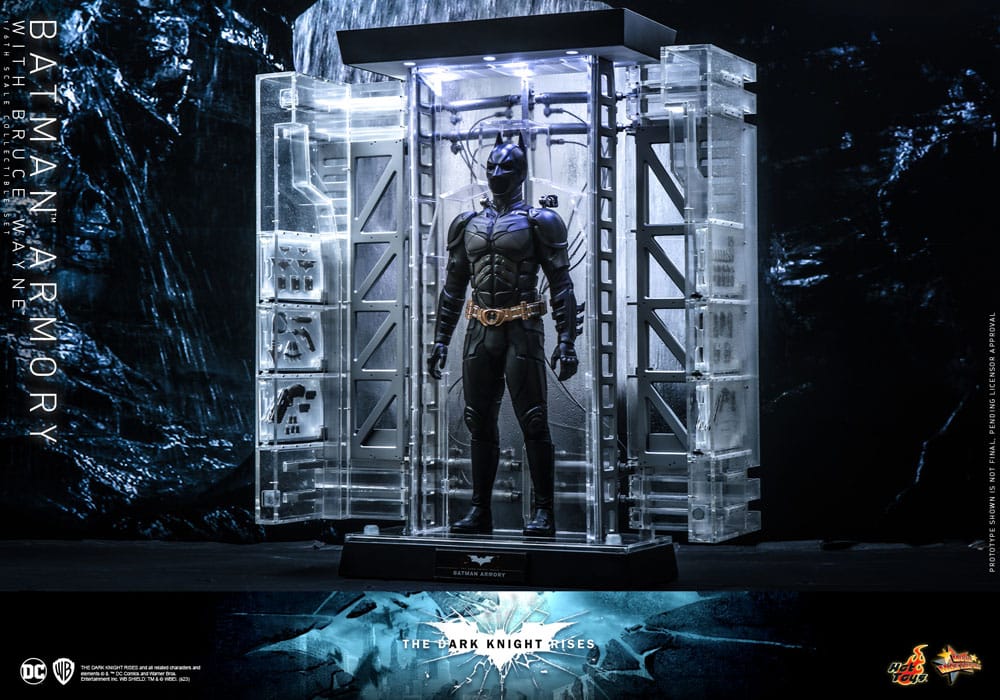 DC Comics: The Dark Knight Rises Movie Masterpiece Action Figures & Diorama 1/6 Batman Armory with Bruce Wayne 30 cm