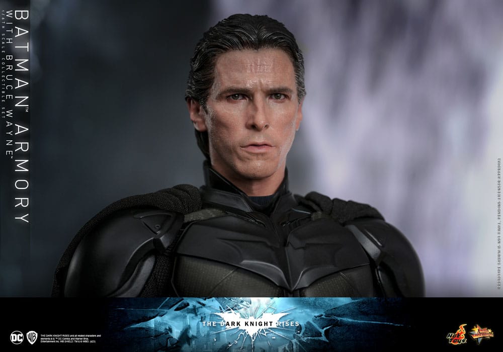 DC Comics: The Dark Knight Rises Movie Masterpiece Action Figures & Diorama 1/6 Batman Armory with Bruce Wayne 30 cm