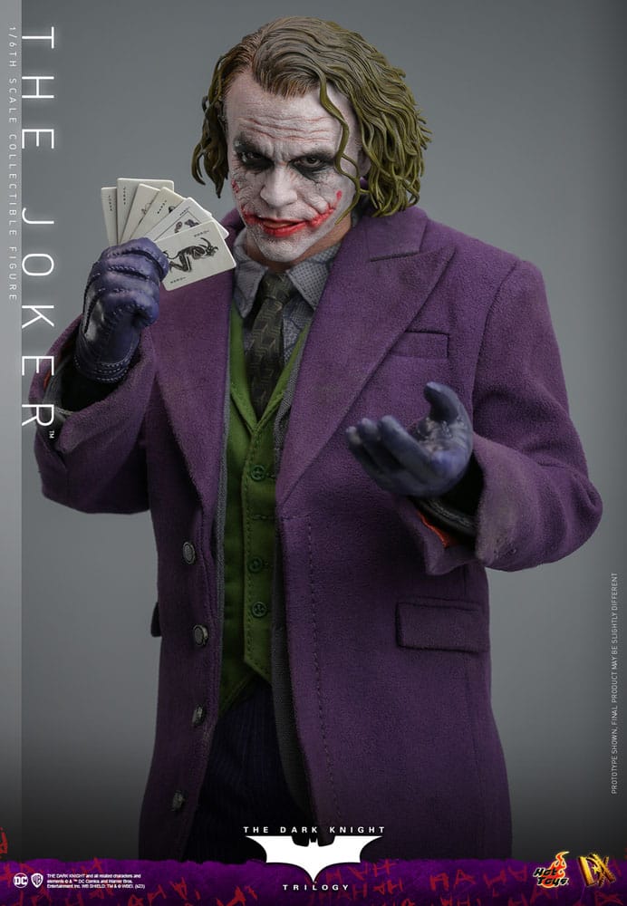DC Comics: The Dark Knight DX Action Figure 1:6 The Joker 31 cm