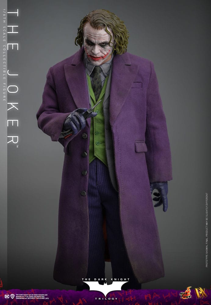 DC Comics: The Dark Knight DX Action Figure 1:6 The Joker 31 cm