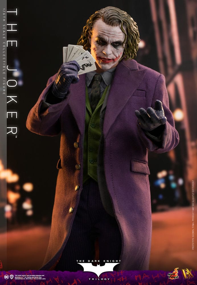 DC Comics: The Dark Knight DX Action Figure 1:6 The Joker 31 cm
