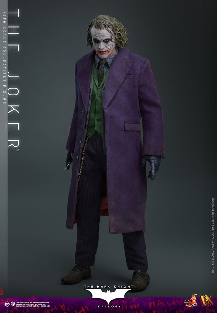 DC Comics: The Dark Knight DX Action Figure 1:6 The Joker 31 cm