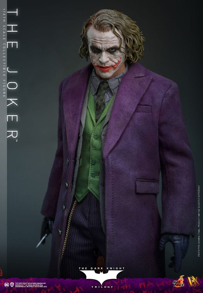 DC Comics: The Dark Knight DX Action Figure 1:6 The Joker 31 cm