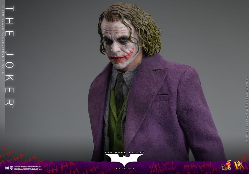 DC Comics: The Dark Knight DX Action Figure 1:6 The Joker 31 cm