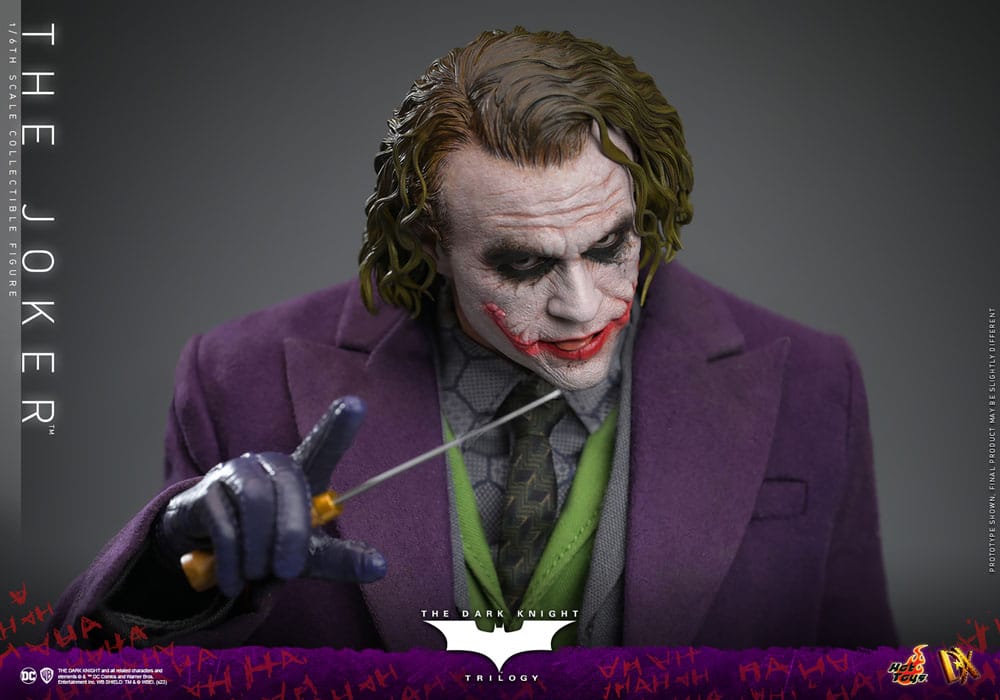 DC Comics: The Dark Knight DX Action Figure 1:6 The Joker 31 cm