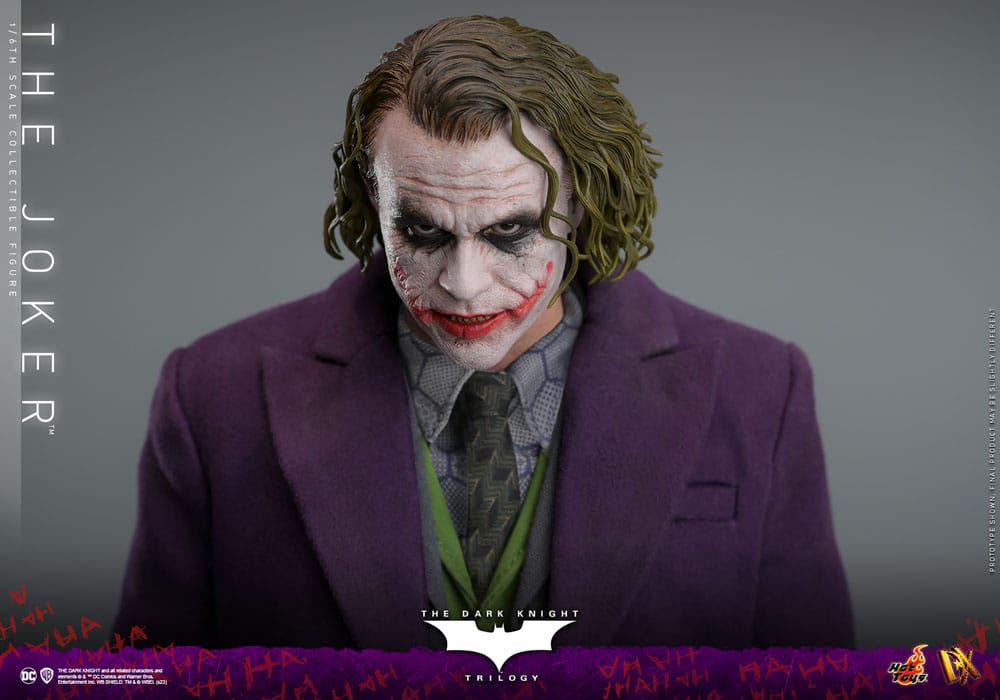 DC Comics: The Dark Knight DX Action Figure 1:6 The Joker 31 cm
