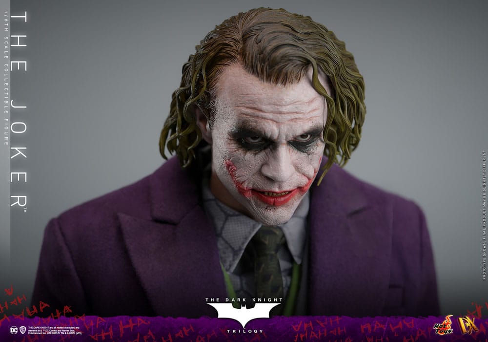 DC Comics: The Dark Knight DX Action Figure 1:6 The Joker 31 cm