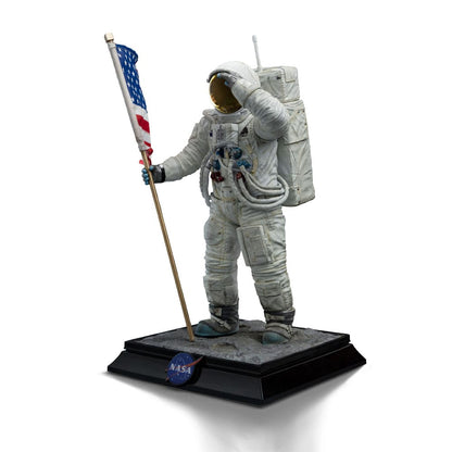 NASA: Art Scale Statue 1/10 Apollo 11 Astronaut 23 cm