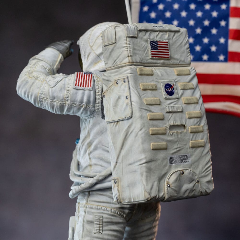 NASA: Art Scale Statue 1/10 Apollo 11 Astronaut 23 cm