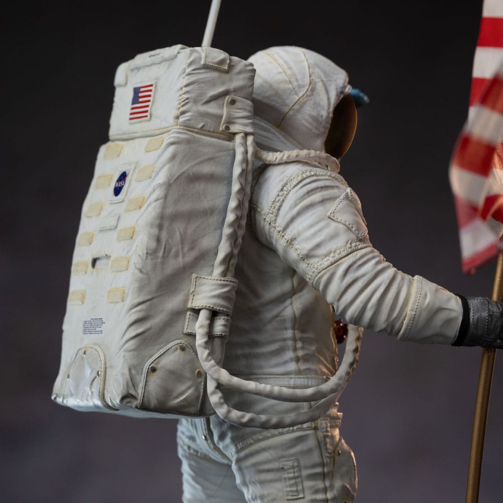 NASA: Art Scale Statue 1/10 Apollo 11 Astronaut 23 cm