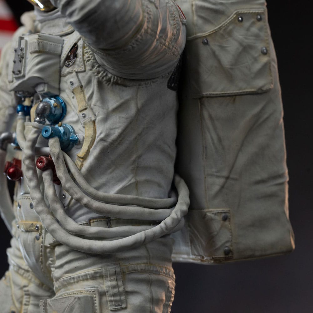 NASA: Art Scale Statue 1/10 Apollo 11 Astronaut 23 cm