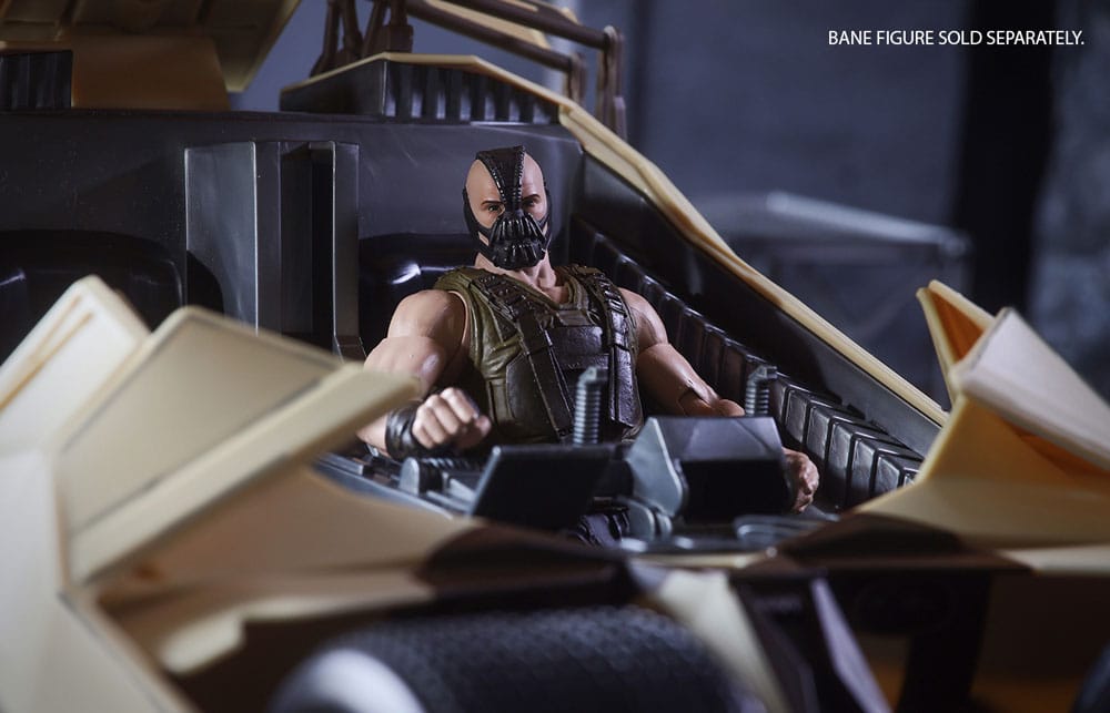 DC Comics: Multiverse Vehicle Tumbler Camouflage (The Dark Knight Rises) (Gold Label) 45 cm