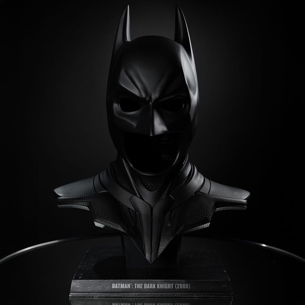 DC Comics: The Dark Knight Batman Bust 1:1 Replica Batman Cowl 54 cm