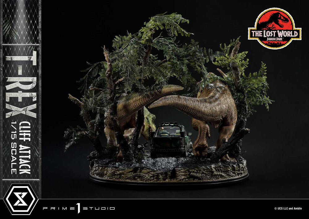 Jurassic World: The Lost World Statue 1/15 T-Rex Cliff Attack 53 cm