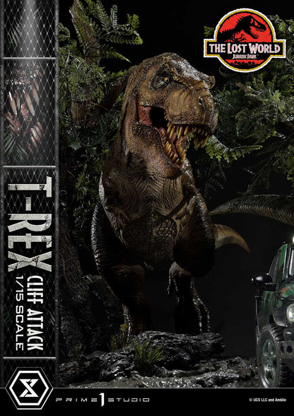 Jurassic World: The Lost World Statue 1/15 T-Rex Cliff Attack 53 cm