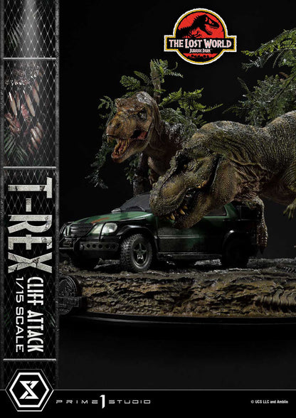 Jurassic World: The Lost World Statue 1/15 T-Rex Cliff Attack 53 cm