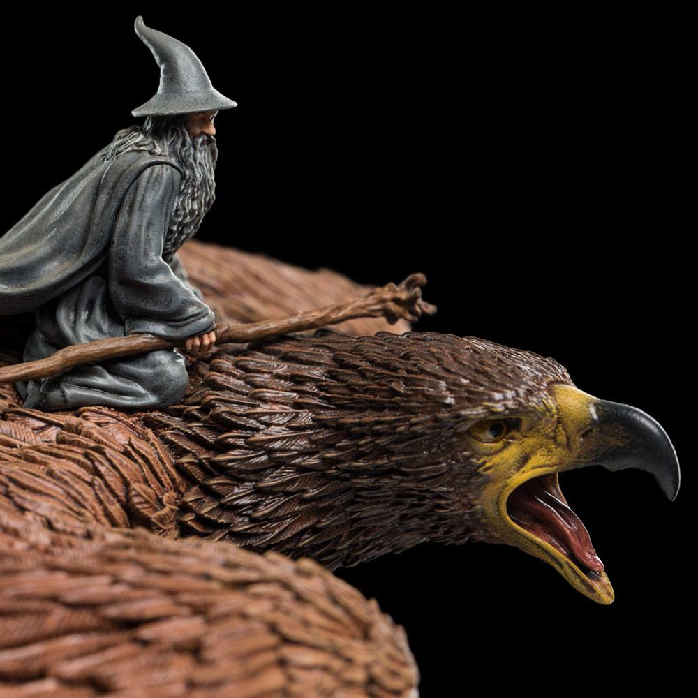 The Lord of the Rings: Statua Gandalf on Gwaihir 15 cm